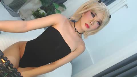Snapshot of cute_maloi chatting on 05/10/26, 05:29 Jane online show from 05/10/26, 05:29