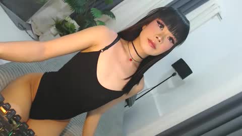 Snapshot of cute_maloi chatting on 05/21/26, 11:39 Jane online show from 05/21/26, 11:39