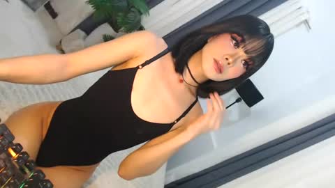 Snapshot of cute_maloi chatting on 07/08/26, 05:17 Jane online show from 07/08/26, 05:17