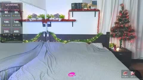 Snapshot of cute_mikex chatting on 12/15/25, 08:24 Mike online show from 12/15/25, 08:24