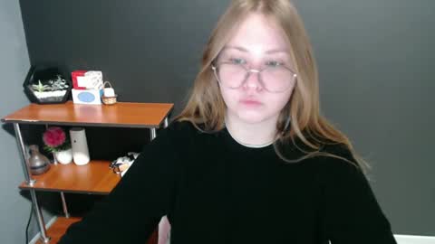 Veronica online show from 01/04/25, 07:34