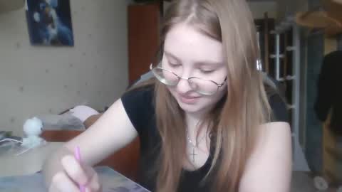 Veronica online show from 03/10/25, 11:42