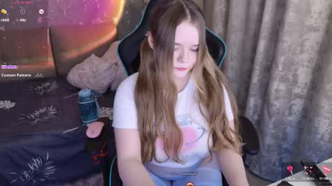 Snapshot of cute_pleasure chatting on 03/10/25, 06:45 Aleksandra online show from 03/10/25, 06:45