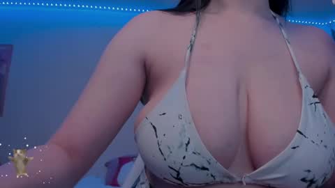 Snapshot of cute_redface_ chatting on 12/11/24, 04:28 Bb online show from 12/11/24, 04:28