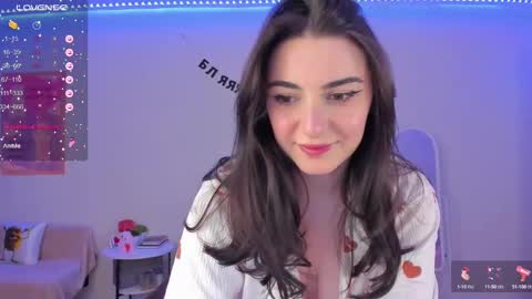 Snapshot of cute_redface_ chatting on 01/22/25, 04:44 Bb online show from 01/22/25, 04:44