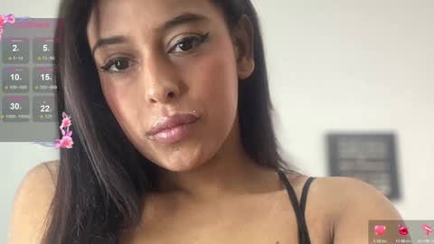 Snapshot of cute_rosy chatting on 12/27/24, 04:21 rosy online show from 12/27/24, 04:21