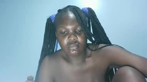 cute_roxie online show from 02/17/25, 10:36