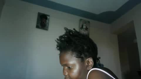 cute_roxie online show from 11/03/25, 02:29