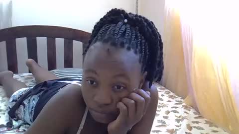 cute_savanna online show from 02/14/25, 10:07