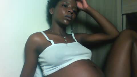 Snapshot of cute_sexy3 chatting on 01/19/25, 05:39 SHARON online show from 01/19/25, 05:39