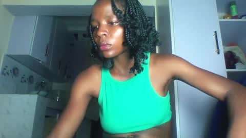 Snapshot of cute_sexy3 chatting on 06/10/26, 09:25 SHARON online show from 06/10/26, 09:25