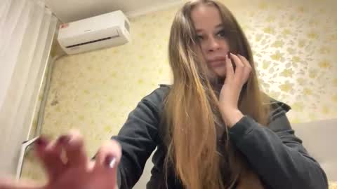 cute_shy00 online show from 11/07/25, 02:17