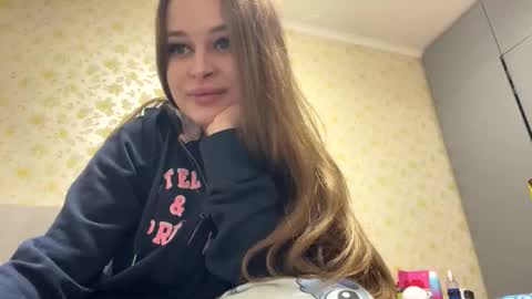 cute_shy00 online show from 11/10/25, 11:53