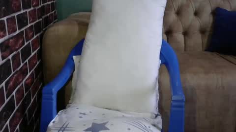 cute_sidney online show from 02/06/25, 04:42