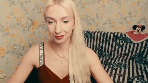 cute_smile_shy online show from 12/03/24, 07:55