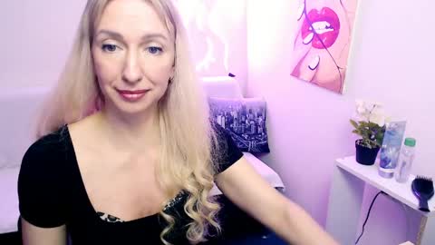 cute_smile_shy online show from 04/09/26, 07:30