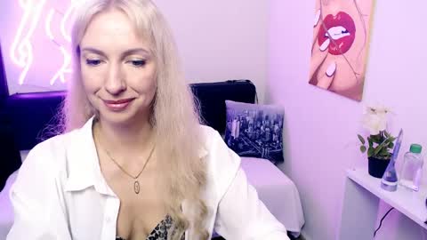 cute_smile_shy online show from 06/06/26, 10:25