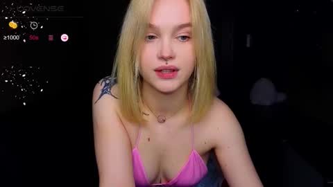 Snapshot of cute_summer_breathe chatting on 10/03/25, 05:21 Sue online show from 10/03/25, 05:21