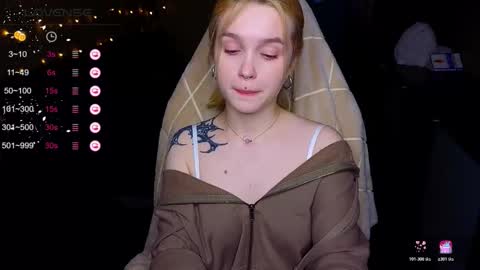 Snapshot of cute_summer_breathe chatting on 10/18/25, 03:13 Sue online show from 10/18/25, 03:13
