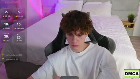 Snapshot of cute_thomas chatting on 12/02/24, 11:40 Thomas - online show from 12/02/24, 11:40
