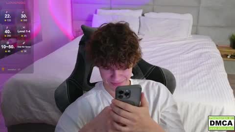 Snapshot of cute_thomas chatting on 12/06/24, 11:14 Thomas - online show from 12/06/24, 11:14