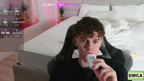 Snapshot of cute_thomas chatting on 01/13/25, 07:21 Thomas - online show from 01/13/25, 07:21