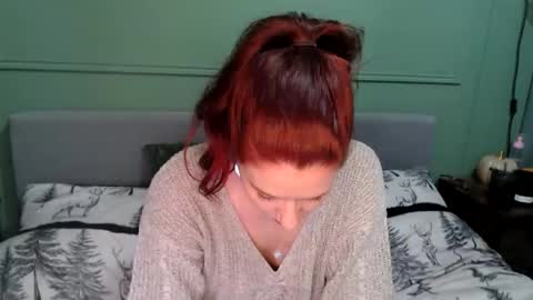 Snapshot of cutebootybabe21 chatting on 10/15/25, 08:14 Amy but I cam as CuteBootyBabe21 online show from 10/15/25, 08:14