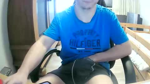 Cuteboy090 online show from 03/23/26, 02:43