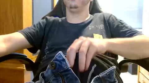 Cuteboy090 online show from 06/08/26, 09:53