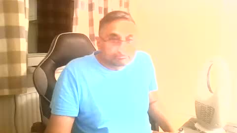 fuktoiboi online show from 07/04/26, 11:11