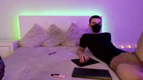 Snapshot of cutedodo chatting on 09/24/25, 07:06 Tory and Leon online show from 09/24/25, 07:06