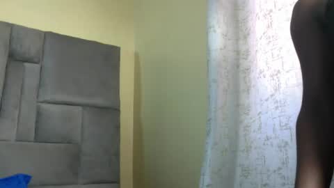 Snapshot of cuteebony16 chatting on 06/25/26, 12:31 tawi online show from 06/25/26, 12:31