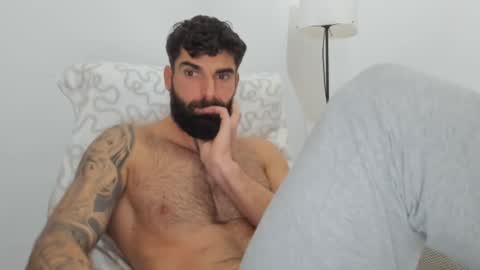 Snapshot of cuteeboy chatting on 02/16/25, 01:16 cuteeboy online show from 02/16/25, 01:16