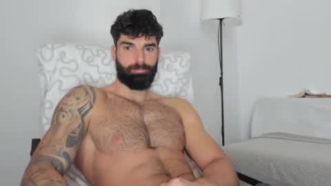 Snapshot of cuteeboy chatting on 02/17/25, 06:53 cuteeboy online show from 02/17/25, 06:53