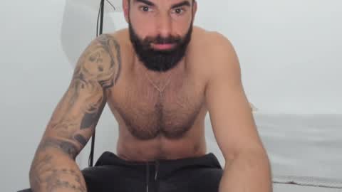 Snapshot of cuteeboy chatting on 02/19/25, 03:27 cuteeboy online show from 02/19/25, 03:27