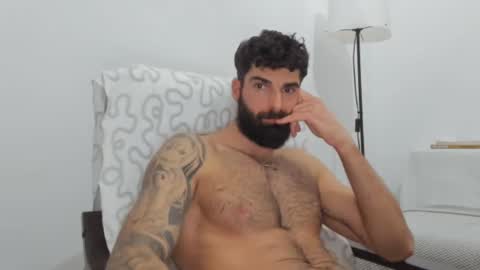 Snapshot of cuteeboy chatting on 02/22/25, 10:31 cuteeboy online show from 02/22/25, 10:31