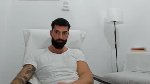 Snapshot of cuteeboy chatting on 10/14/25, 07:58 cuteeboy online show from 10/14/25, 07:58