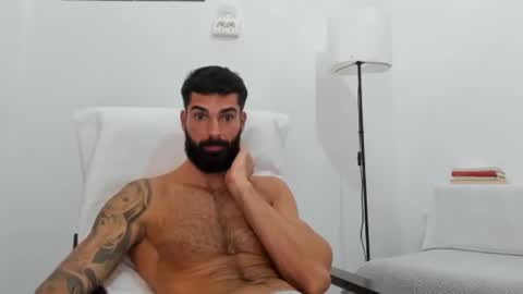 Snapshot of cuteeboy chatting on 10/15/25, 11:54 cuteeboy online show from 10/15/25, 11:54