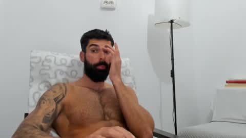 Snapshot of cuteeboy chatting on 10/28/25, 06:06 cuteeboy online show from 10/28/25, 06:06