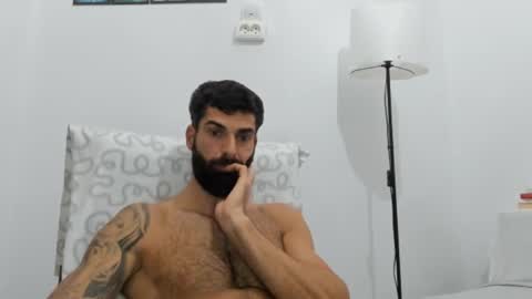 Snapshot of cuteeboy chatting on 11/13/25, 06:23 cuteeboy online show from 11/13/25, 06:23