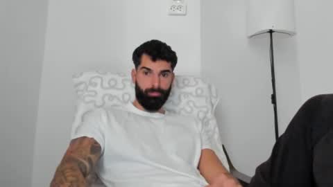 Snapshot of cuteeboy chatting on 11/25/25, 08:14 cuteeboy online show from 11/25/25, 08:14