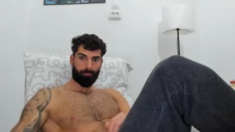 Snapshot of cuteeboy chatting on 12/14/25, 09:36 cuteeboy online show from 12/14/25, 09:36