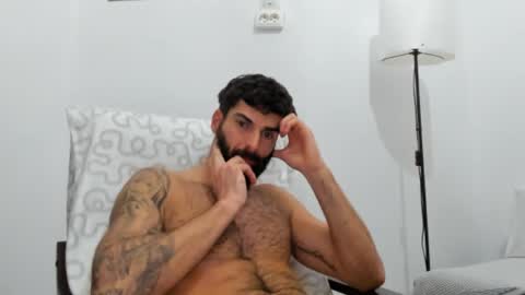 cuteeboy online show from 12/17/25, 09:10