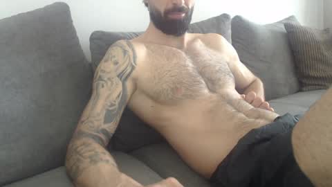 cuteeboy online show from 04/19/26, 08:02