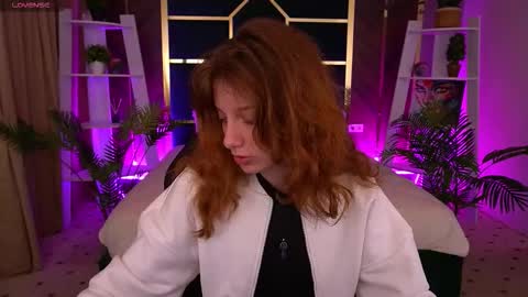 Foxy online show from 10/21/25, 07:20