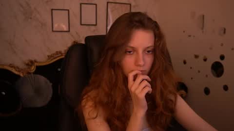 Snapshot of cuteefoxy chatting on 06/01/26, 12:51 Foxy online show from 06/01/26, 12:51