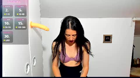Snapshot of cuteeliza1 chatting on 05/13/26, 05:49 cuteeliza1 online show from 05/13/26, 05:49