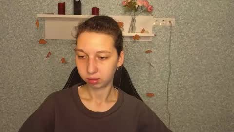 Elli online show from 11/28/25, 05:10