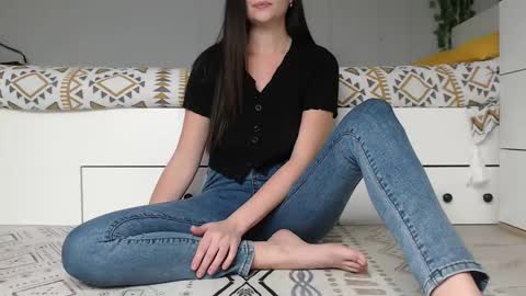 Snapshot of cuteemouse chatting on 09/28/25, 11:15 Anna online show from 09/28/25, 11:15