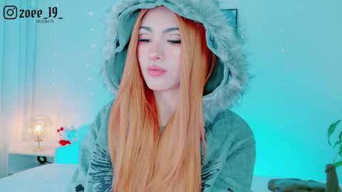 Zoe  online show from 04/19/26, 02:44